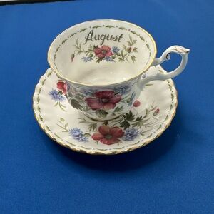 Royal Albert "Flower of the Month” August